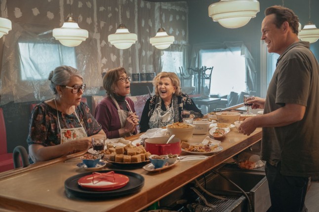 Nonnas. (L-R) Lorraine Bracco as Roberta, Talia Shire as Teresa, Brenda Vaccaro as Antonella and Vince Vaughn as Joe Scaravella in Nonnas. Cr. Jeong Park/Netflix ?? 2025.